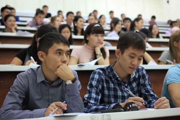 Студенты в Казахстане