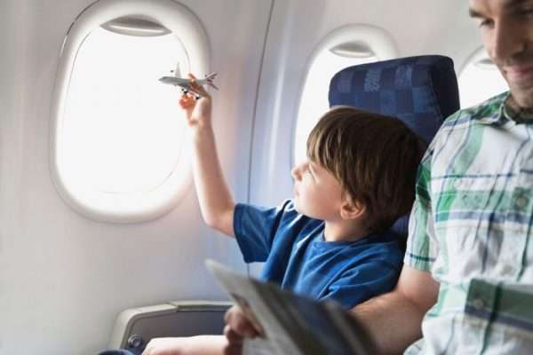 Мальчик в самолёте