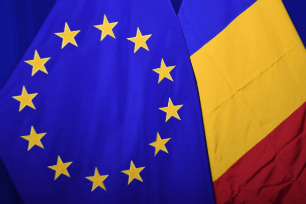 Флаги Румынии и ЕС