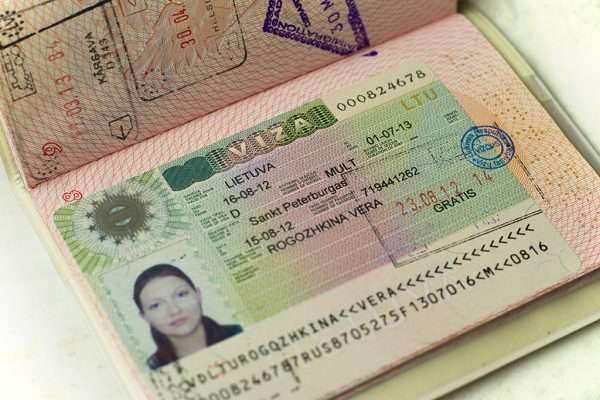 Национальная долгосрочная виза в паспорте