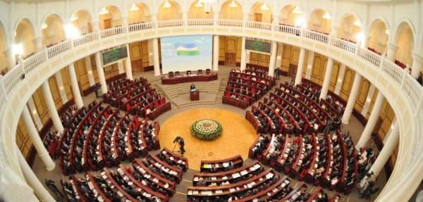 Парламент Узбекистана