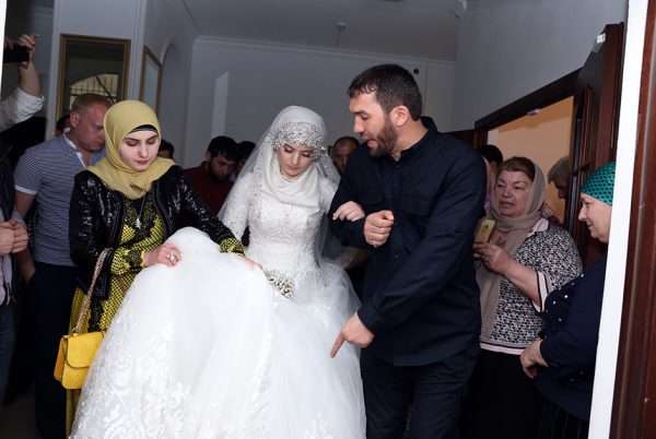 Чеченская свадьба с несовершеннолетней