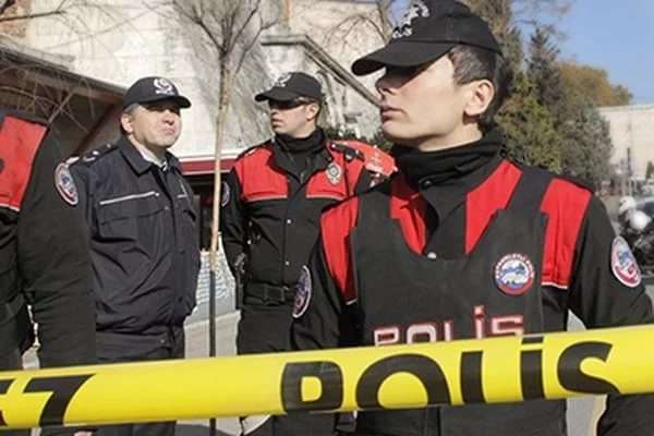 Турецкие полицейские